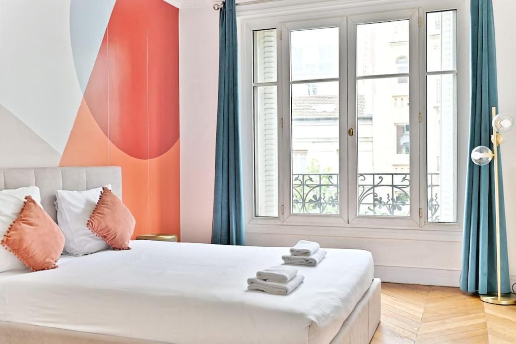 Haussmannien Lumineux Et Appartamento Parigi