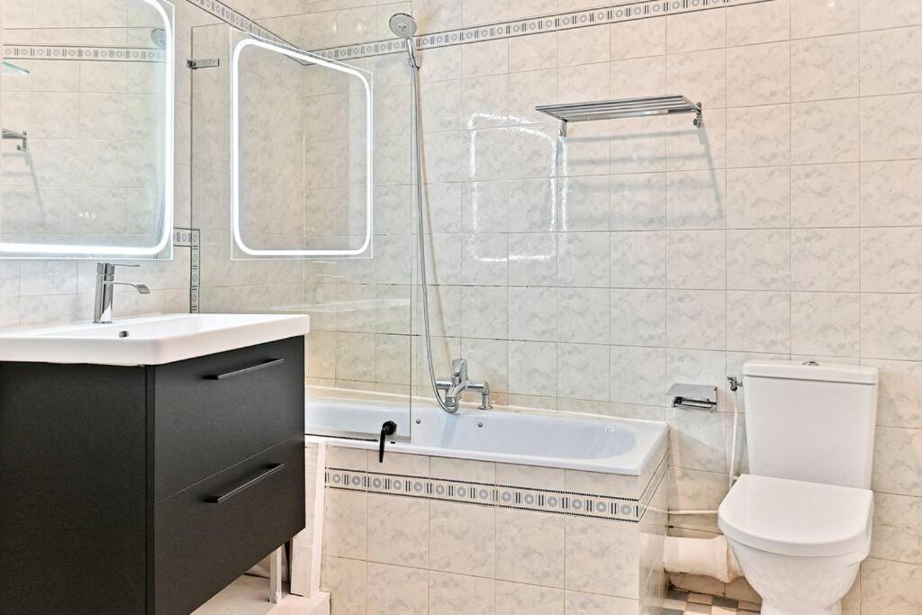 Haussmannien Lumineux Et Paris