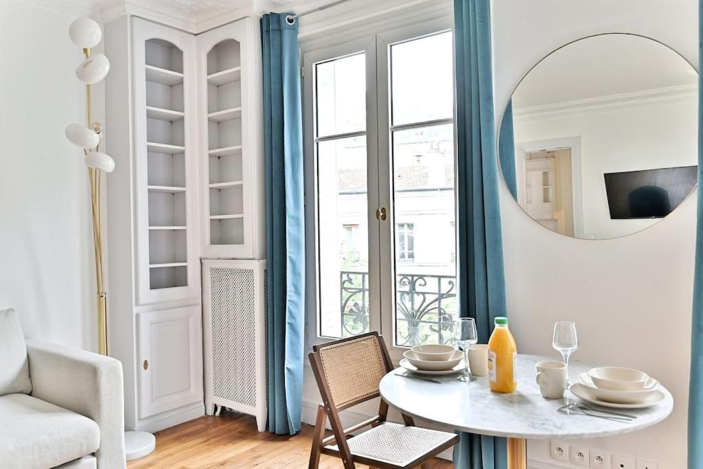 Haussmannien Lumineux Et Apartment Paris